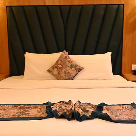 Hotel The Fern Residency Calcutta Extérieur photo