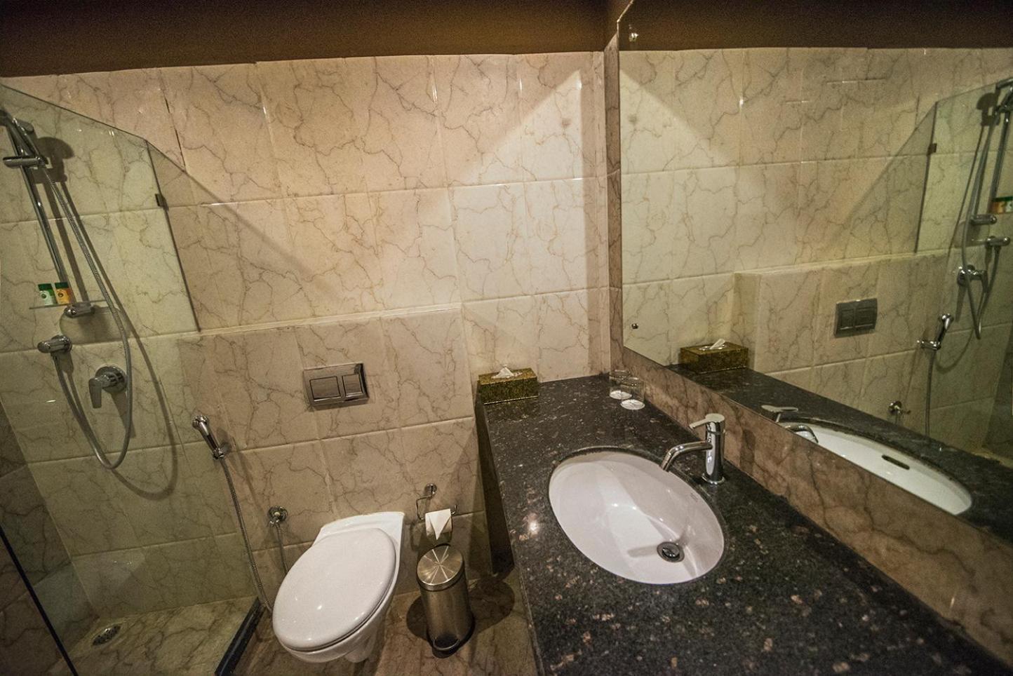 Hotel The Fern Residency Calcutta Extérieur photo