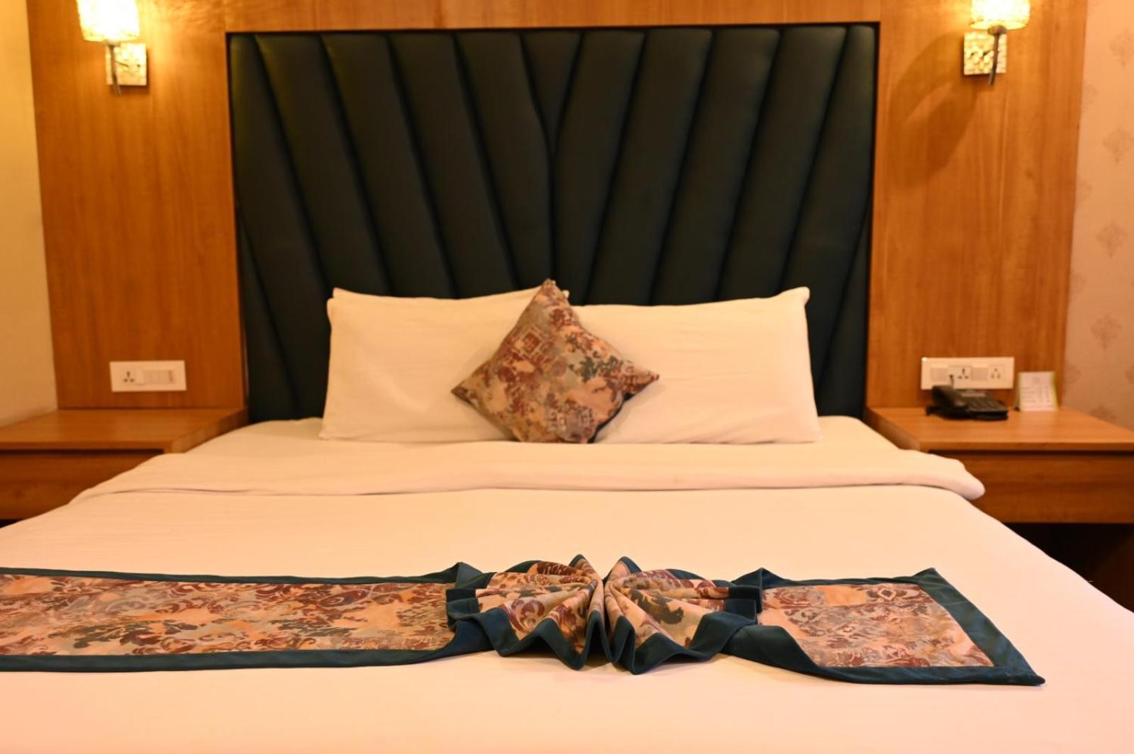 Hotel The Fern Residency Calcutta Extérieur photo