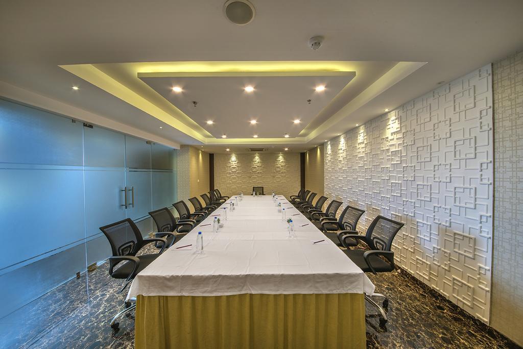 Hotel The Fern Residency Calcutta Extérieur photo