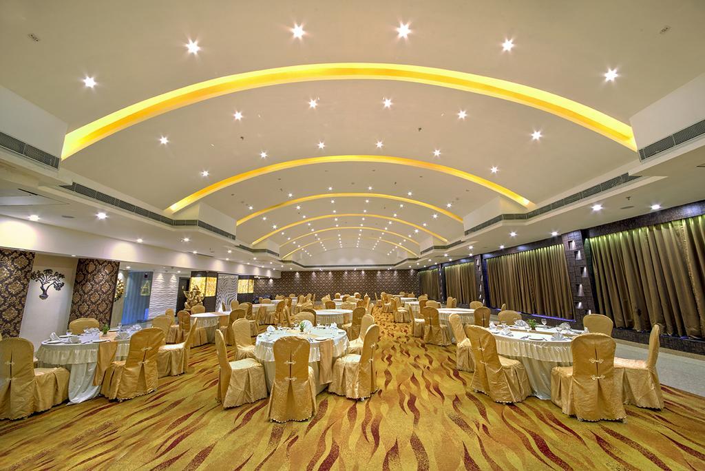 Hotel The Fern Residency Calcutta Extérieur photo