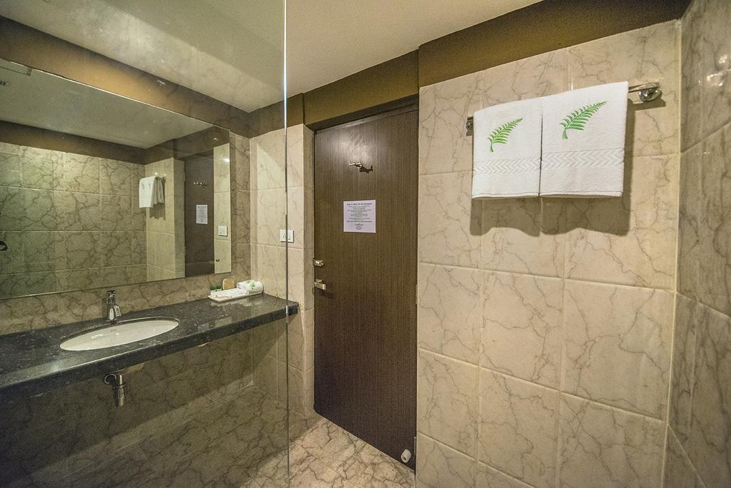 Hotel The Fern Residency Calcutta Extérieur photo