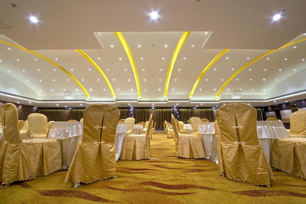 Hotel The Fern Residency Calcutta Extérieur photo